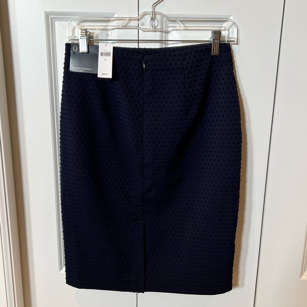NWT Banana Republic navy Swiss dot pencil skirt.